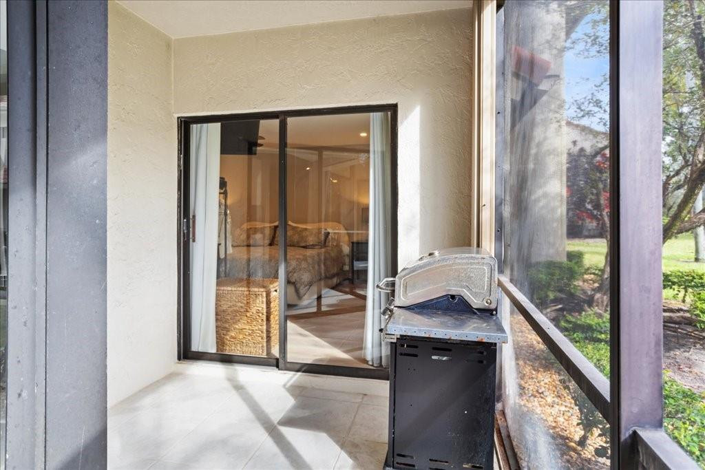 5670 Coach House Cir B