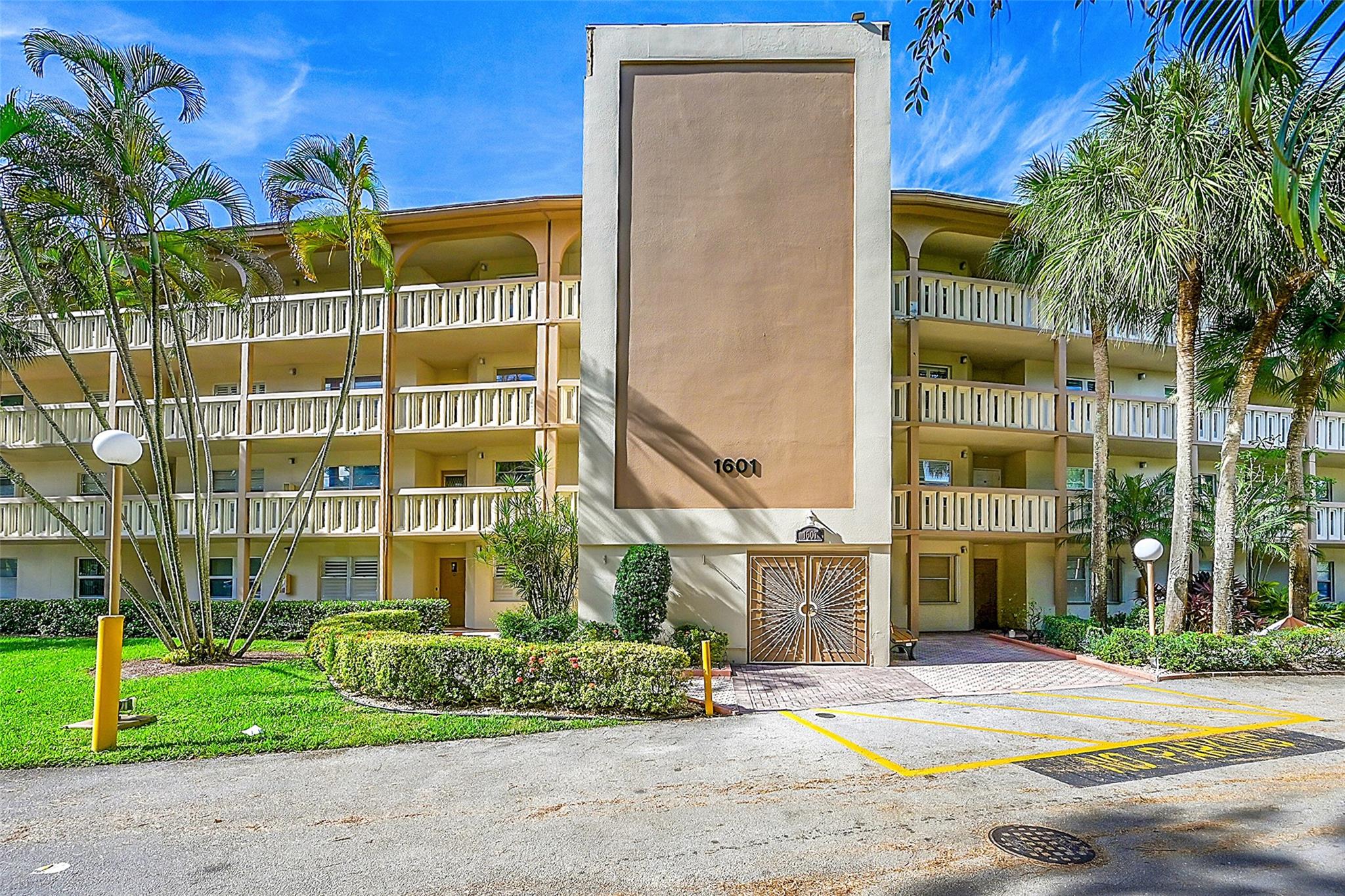 1601 Abaco Dr D3