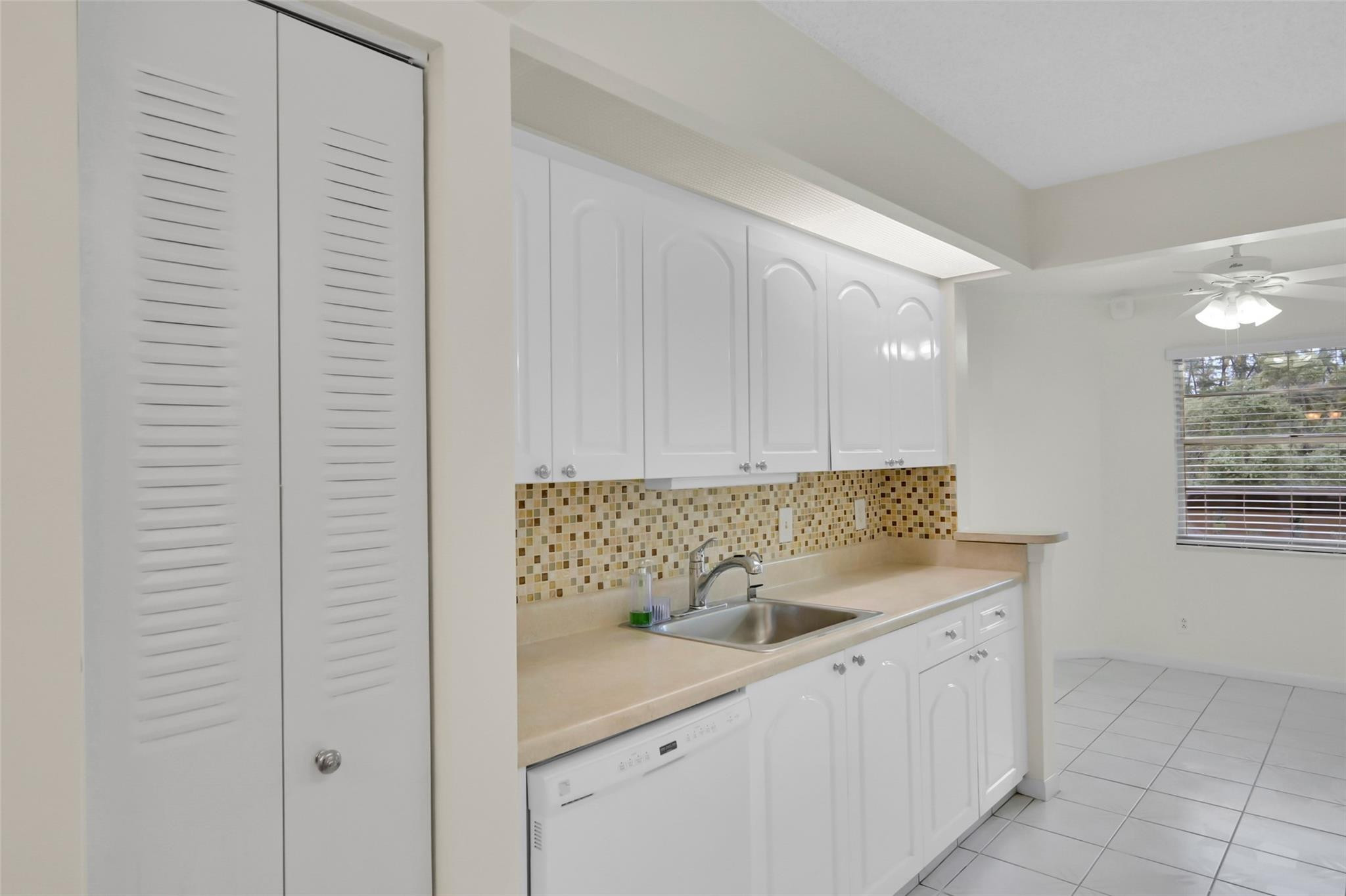 1703 Andros Isle F3