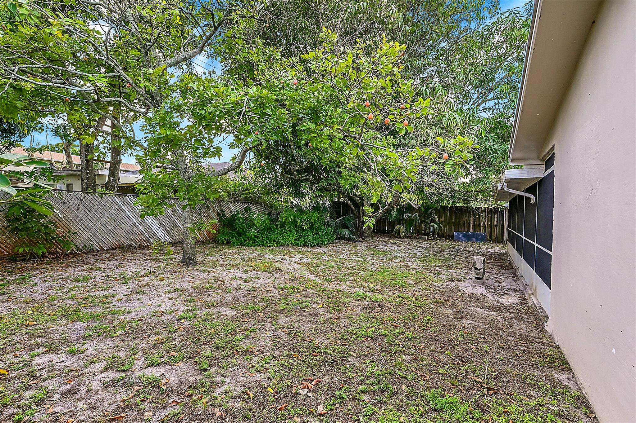 5962 NW 18th Ct