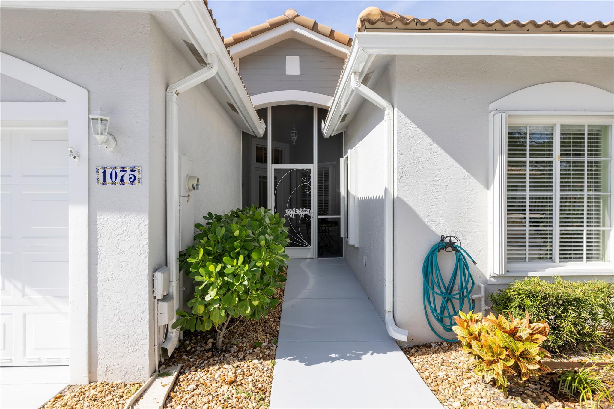 1075 SW 42nd Way