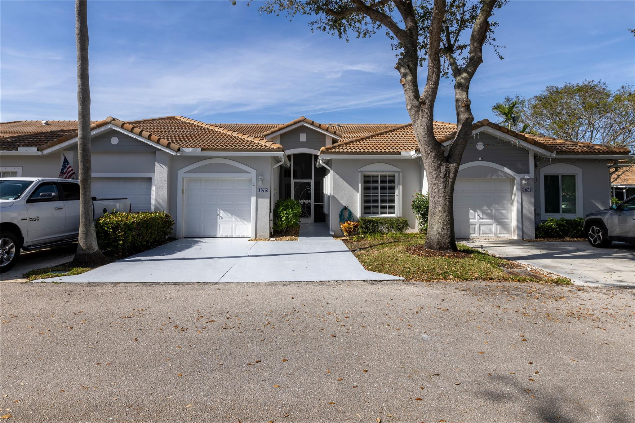 1075 SW 42nd Way