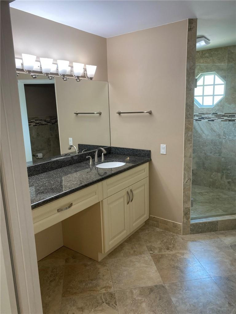 6485 Via Regina 6485