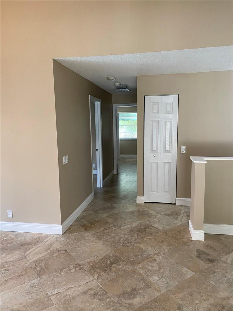 6485 Via Regina 6485