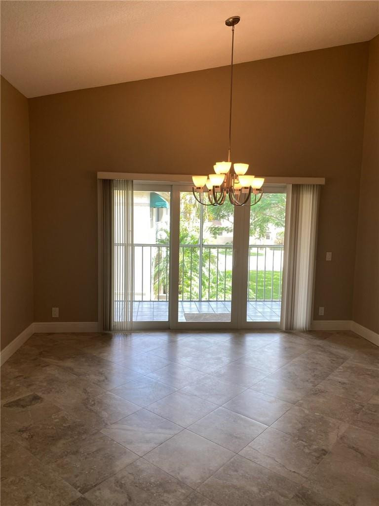 6485 Via Regina 6485