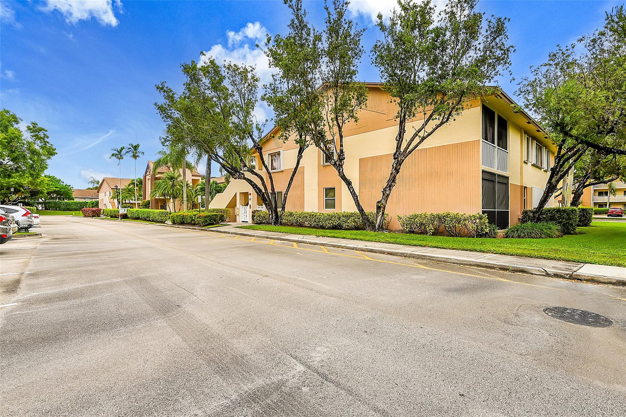 7457 N Devon Dr 211