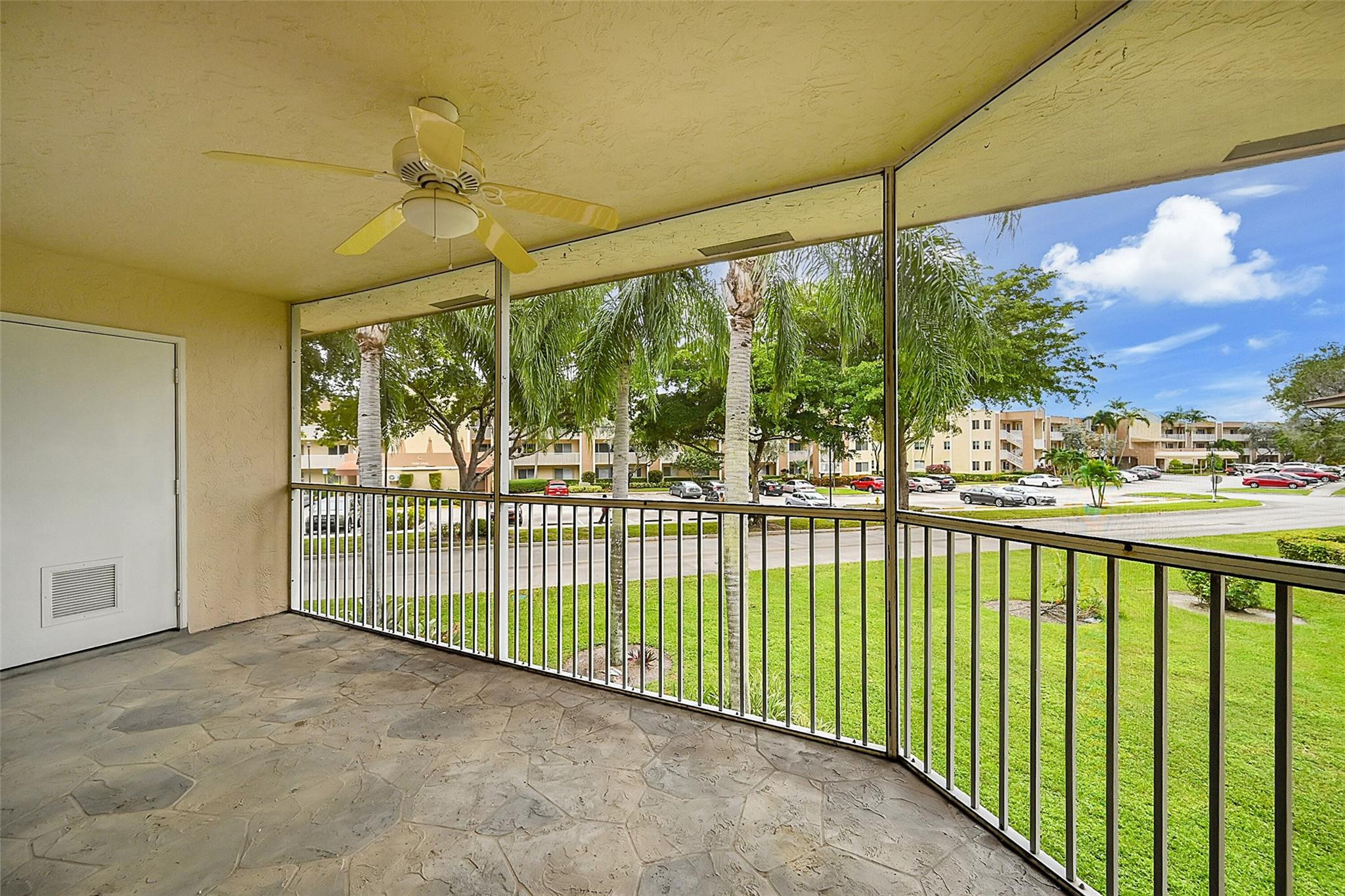 7457 N Devon Dr 211