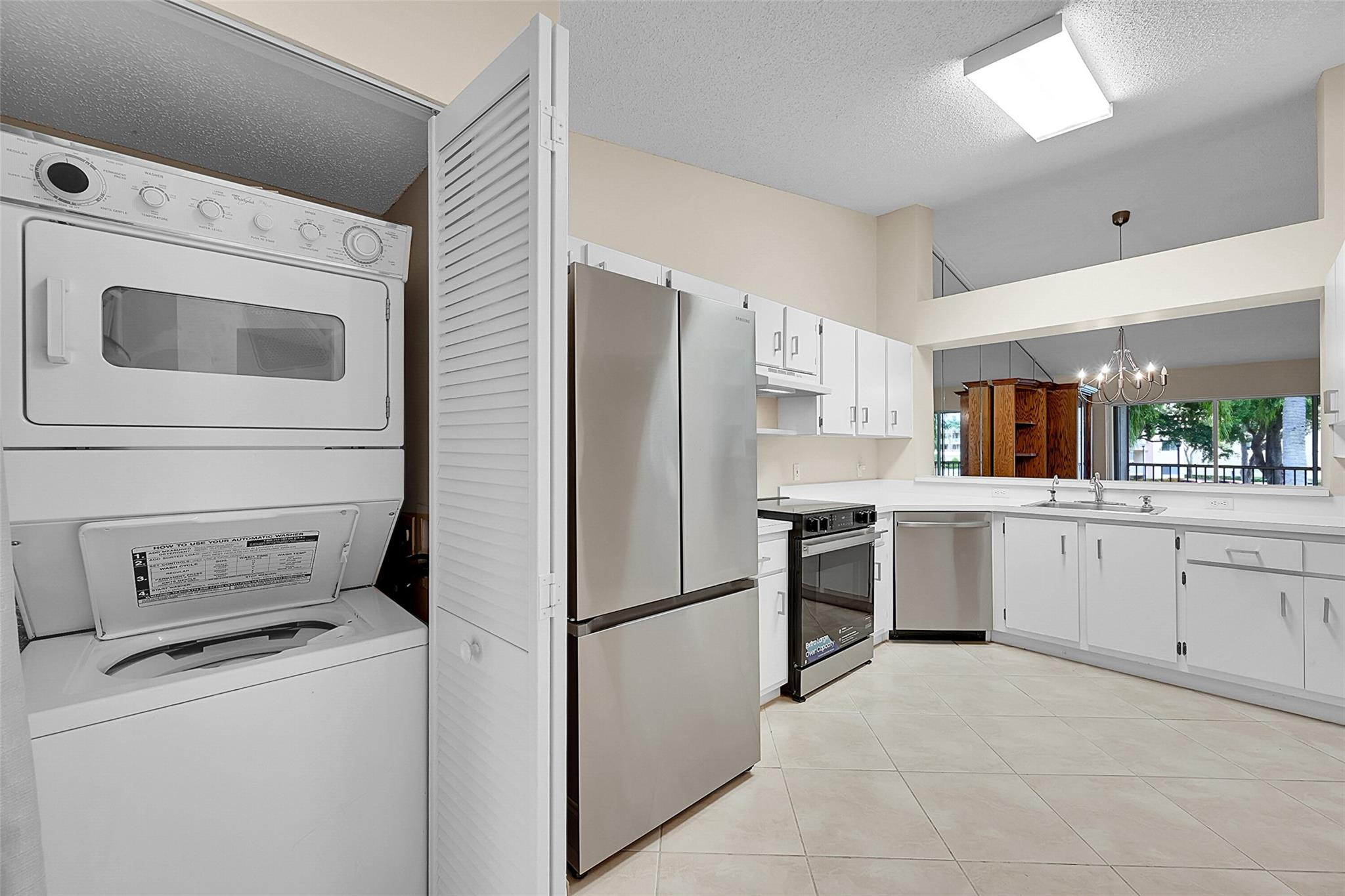 7457 N Devon Dr 211