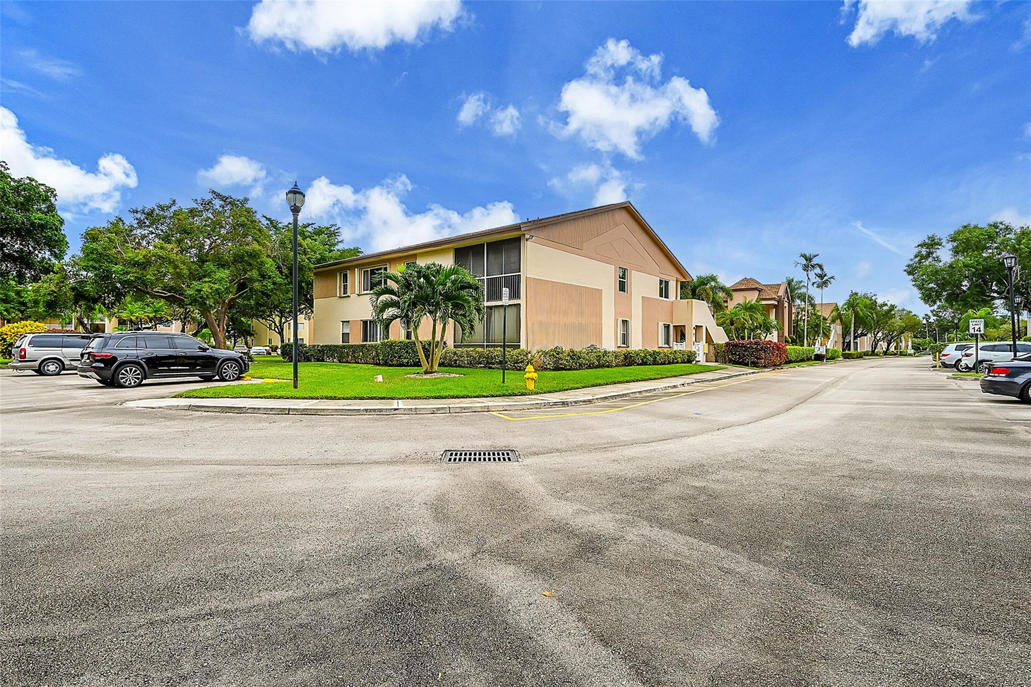 7457 N Devon Dr 211