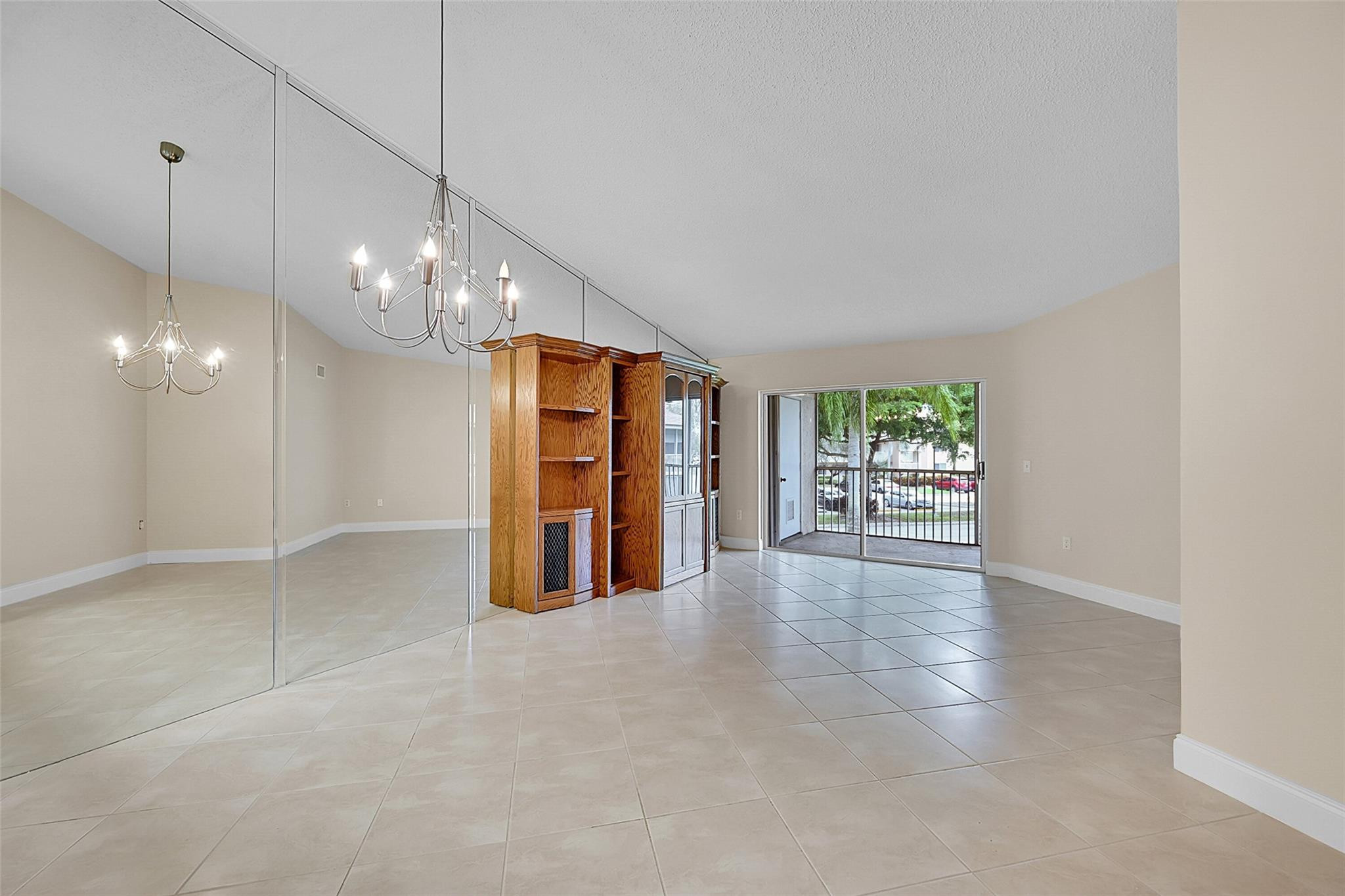 7457 N Devon Dr 211