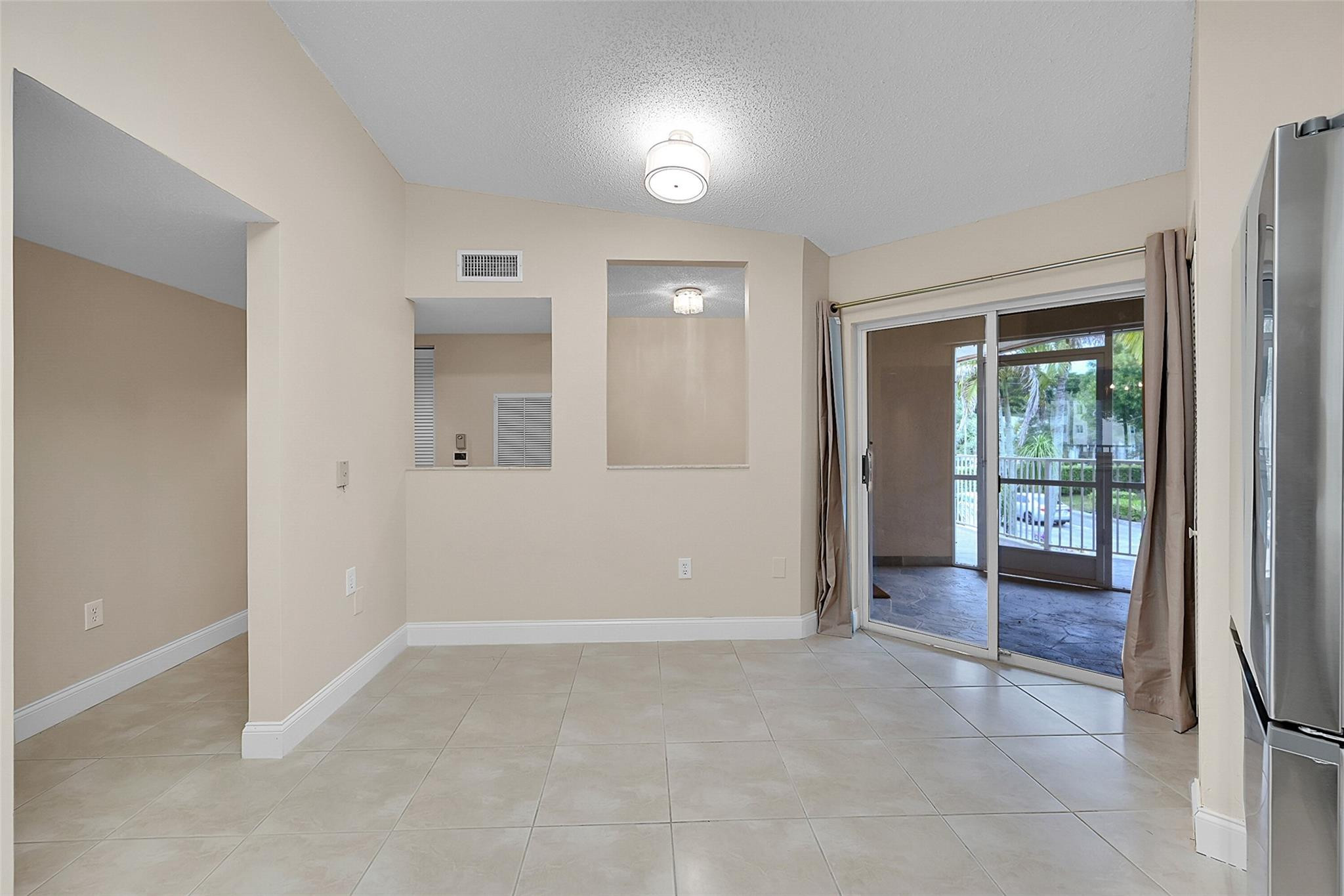 7457 N Devon Dr 211