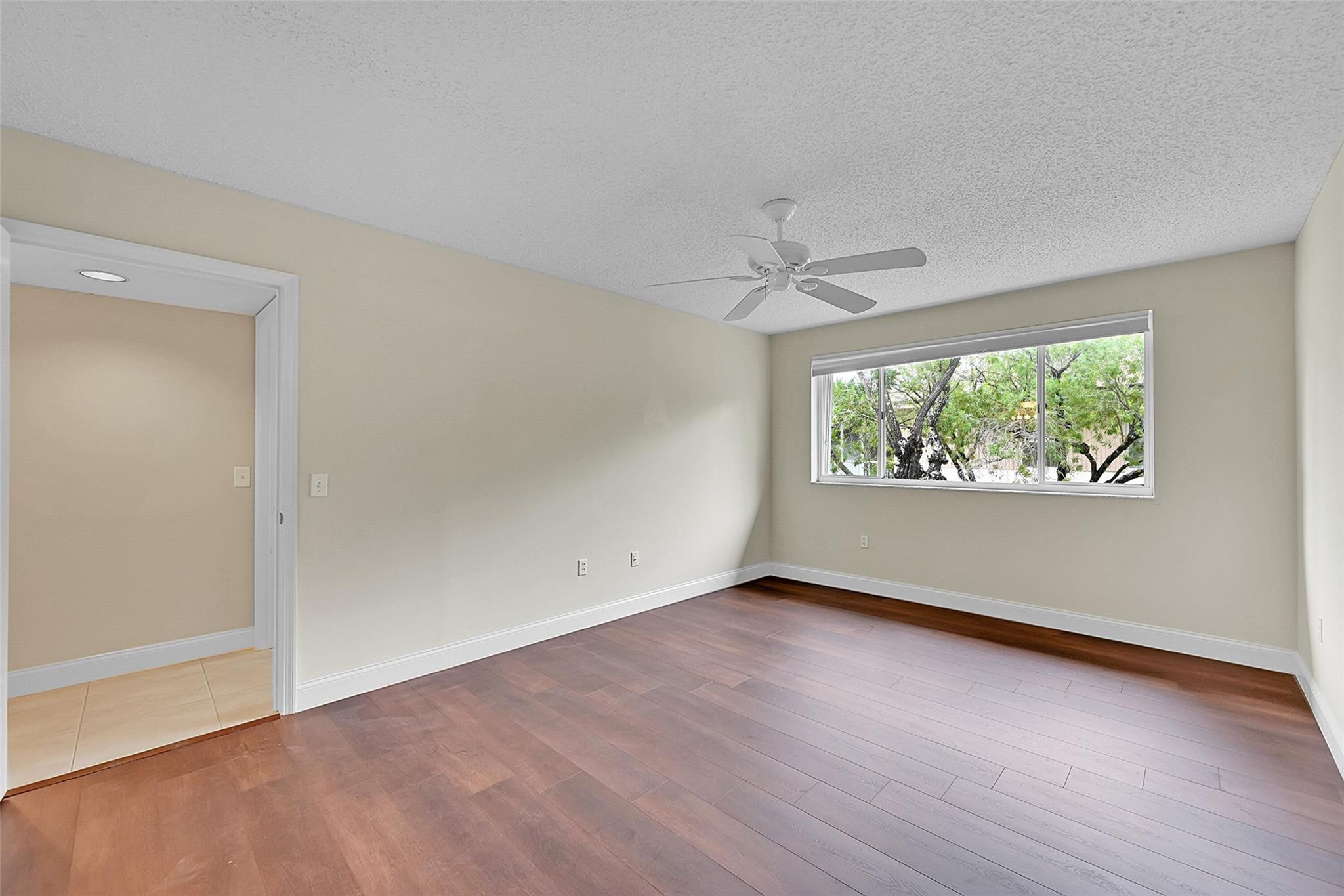 7457 N Devon Dr 211