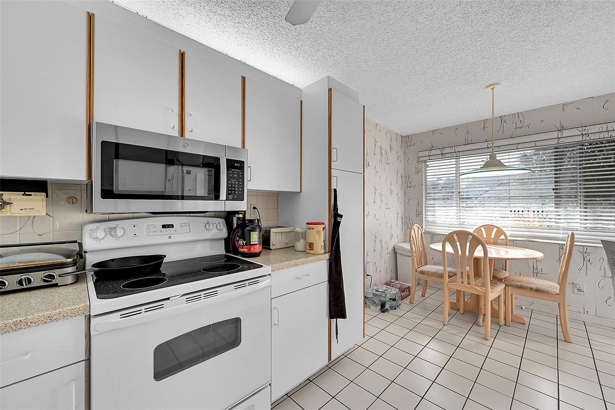 7292 S Devon Dr 302
