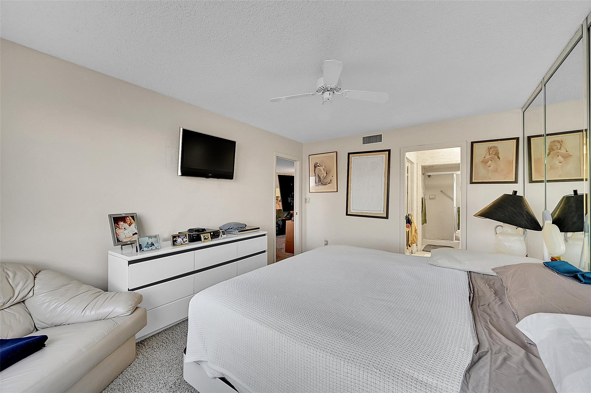 7292 S Devon Dr 302