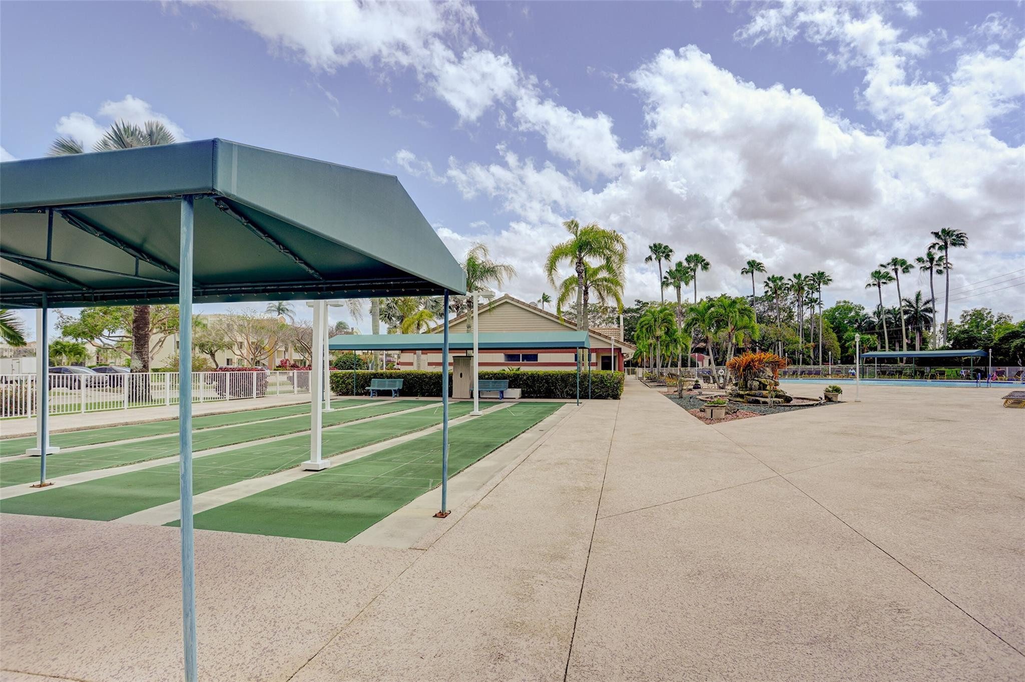 7292 S Devon Dr 302