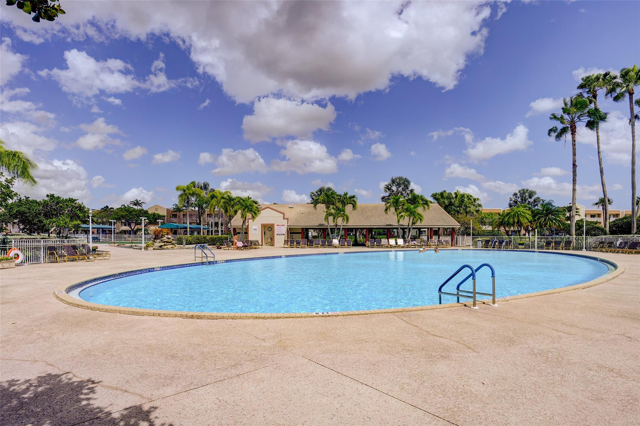 7292 S Devon Dr 302