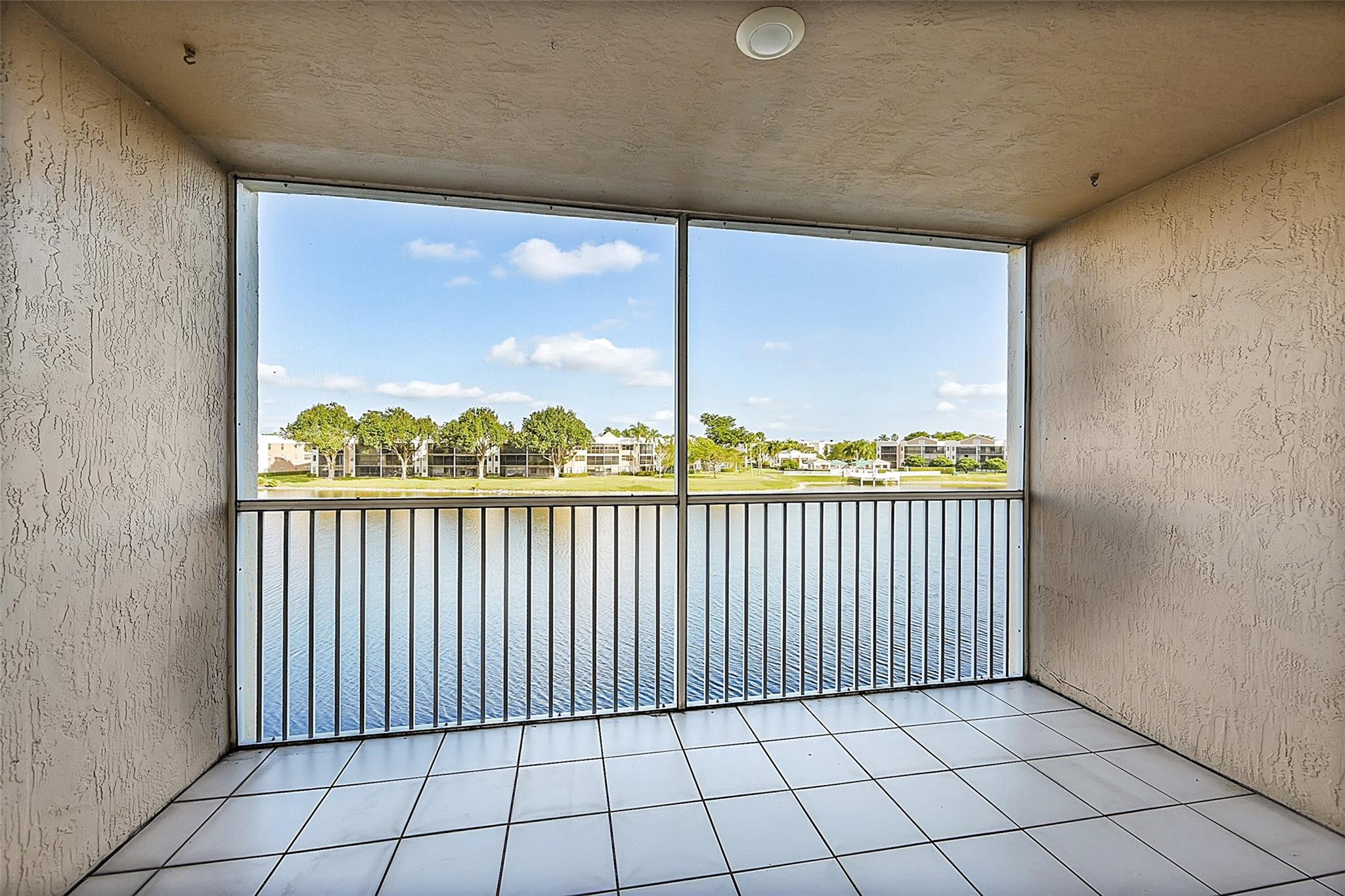 7292 S Devon Dr 302