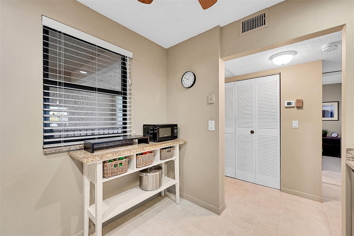 5510 Lakeside Dr 207