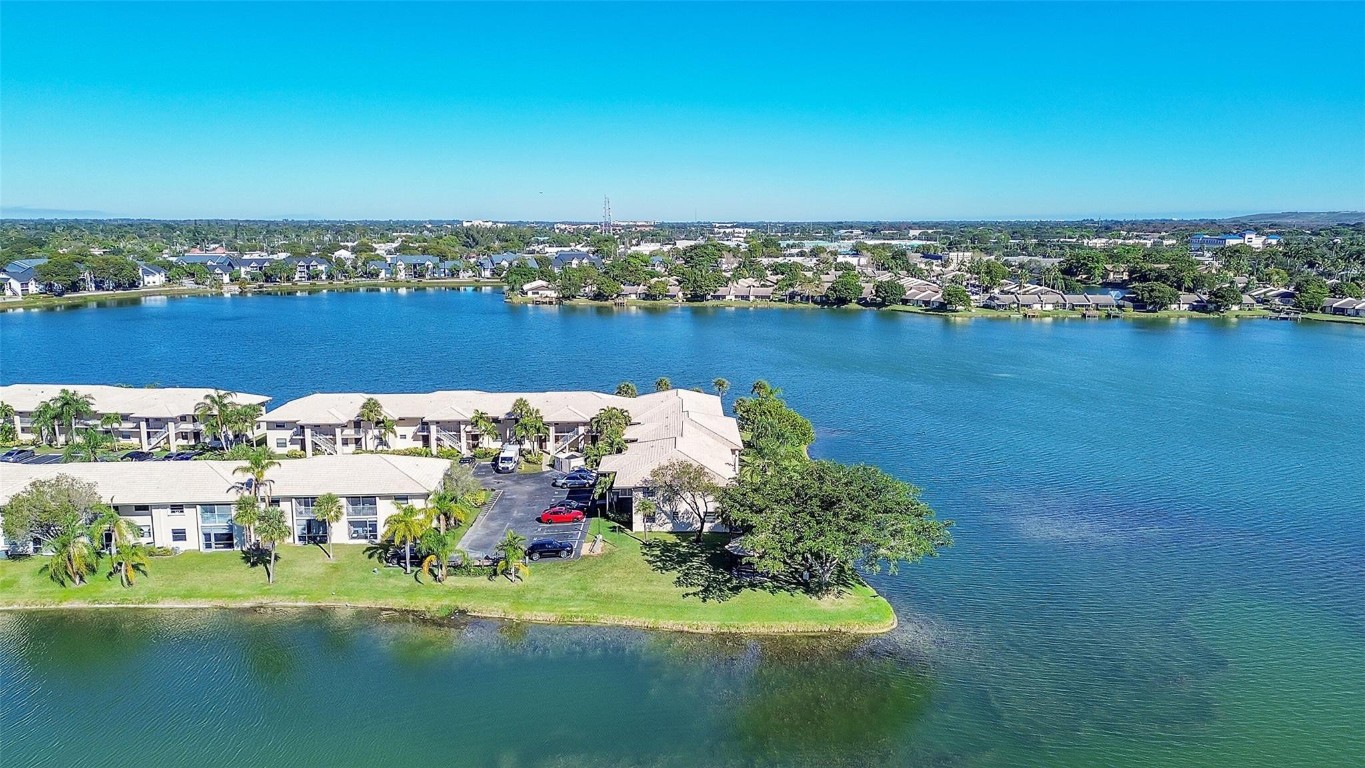 5510 Lakeside Dr 207