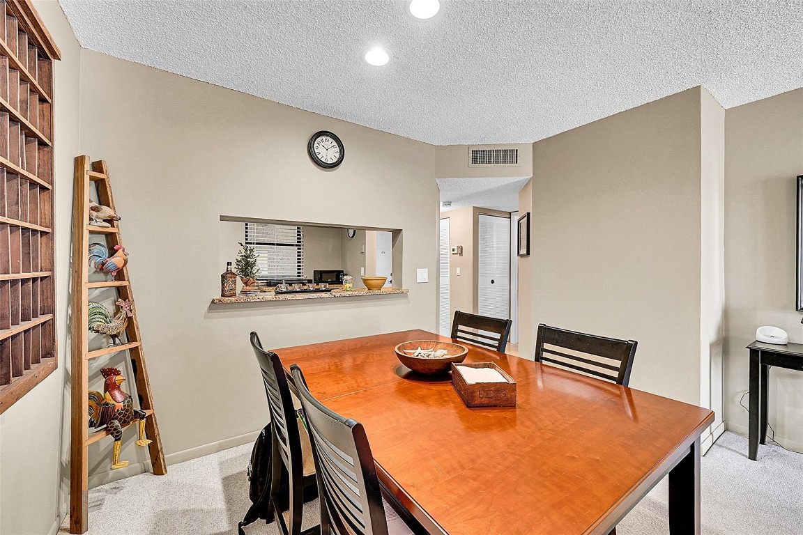 5510 Lakeside Dr 207