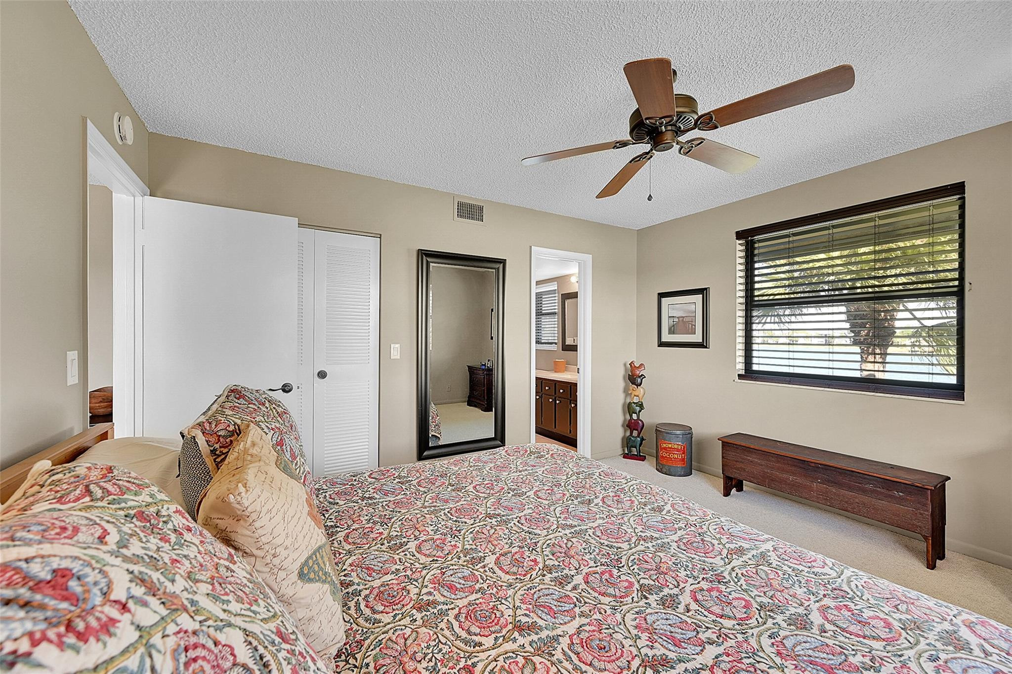 5510 Lakeside Dr 207