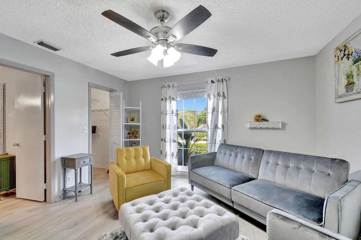 3355 Jog Park Drive 3355