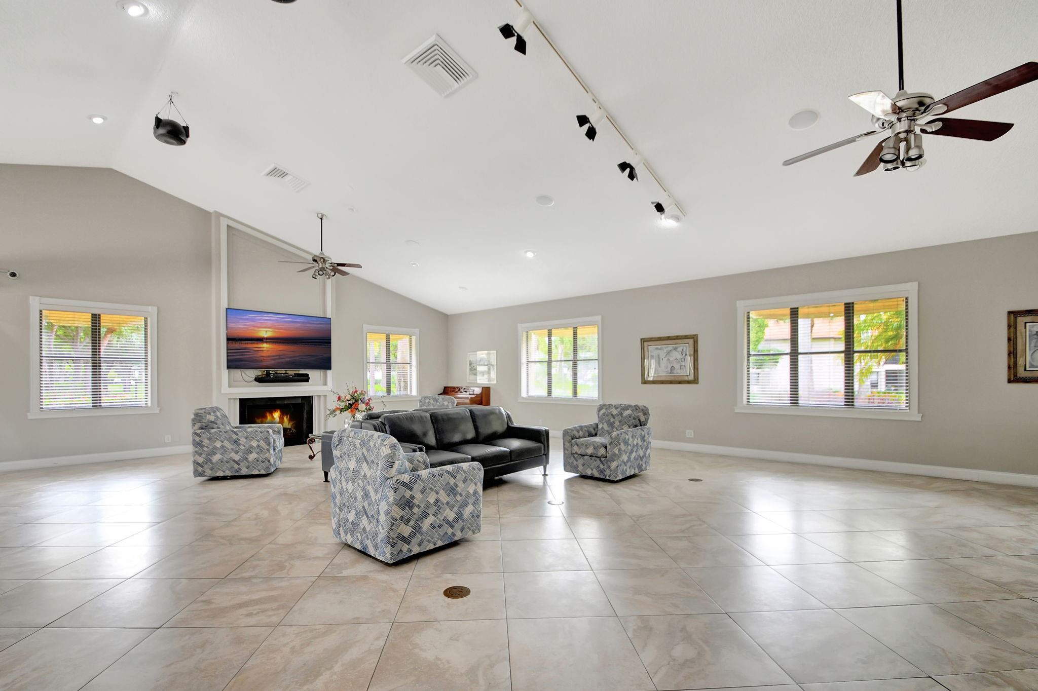 3355 Jog Park Drive 3355