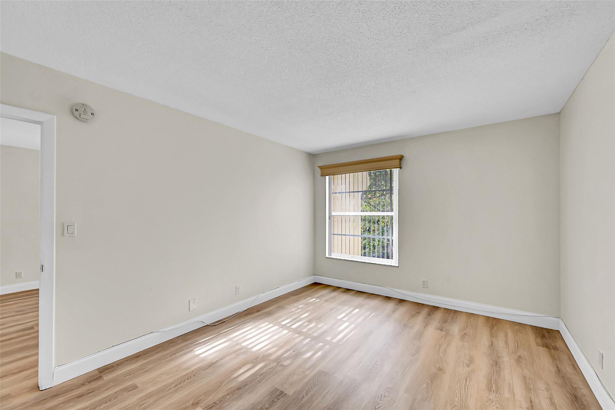 470 NW 20th St 3090