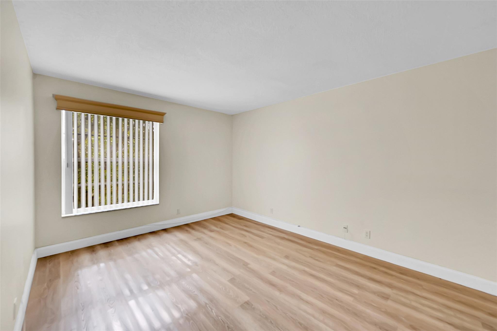 470 NW 20th St 3090