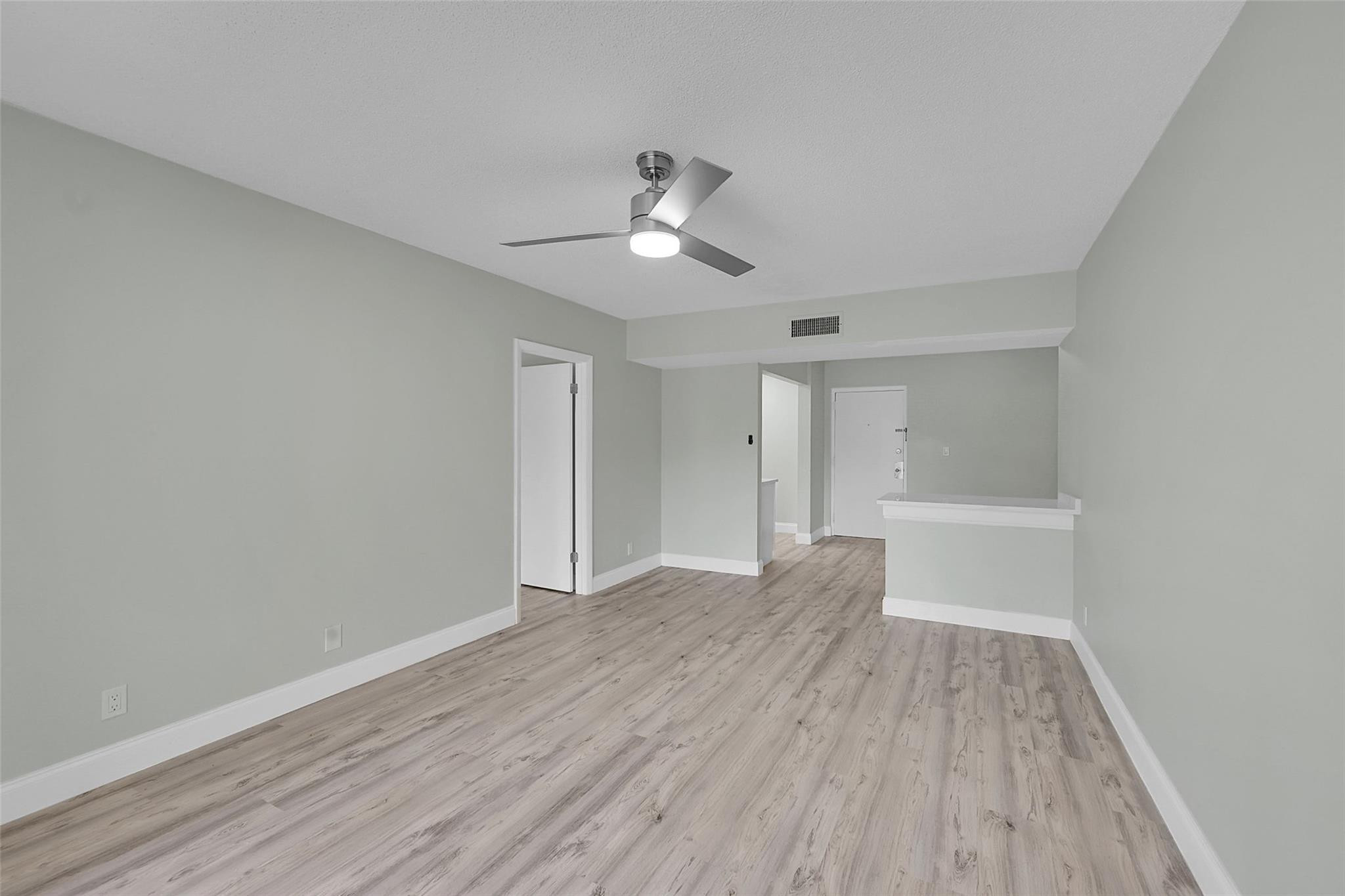 450 NW 20th St 3030