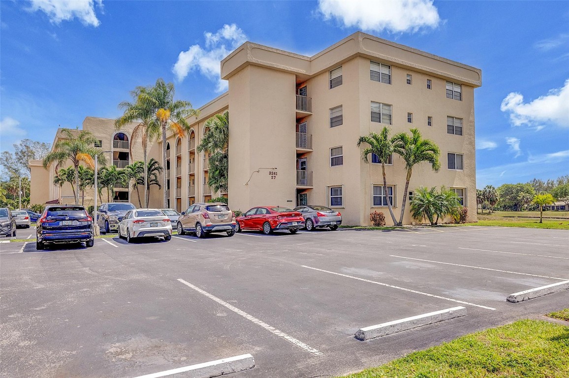 3241 Holiday Springs Blvd 107