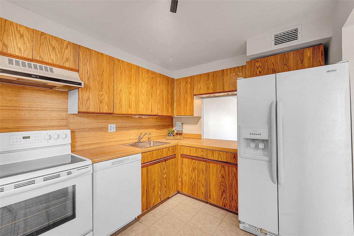 3241 Holiday Springs Blvd 107