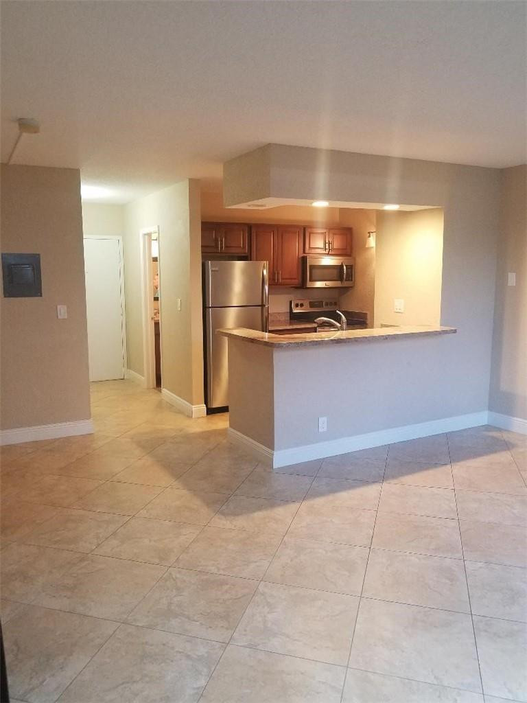 2401 RIVERSIDE DR 318-B