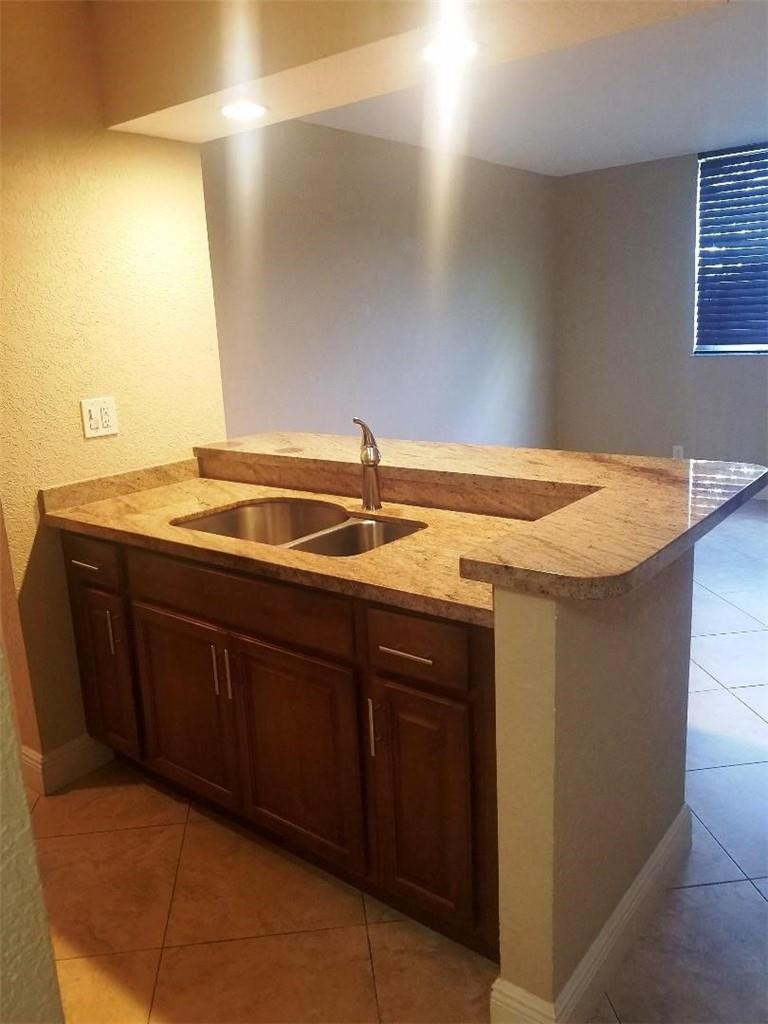 2401 RIVERSIDE DR 318-B