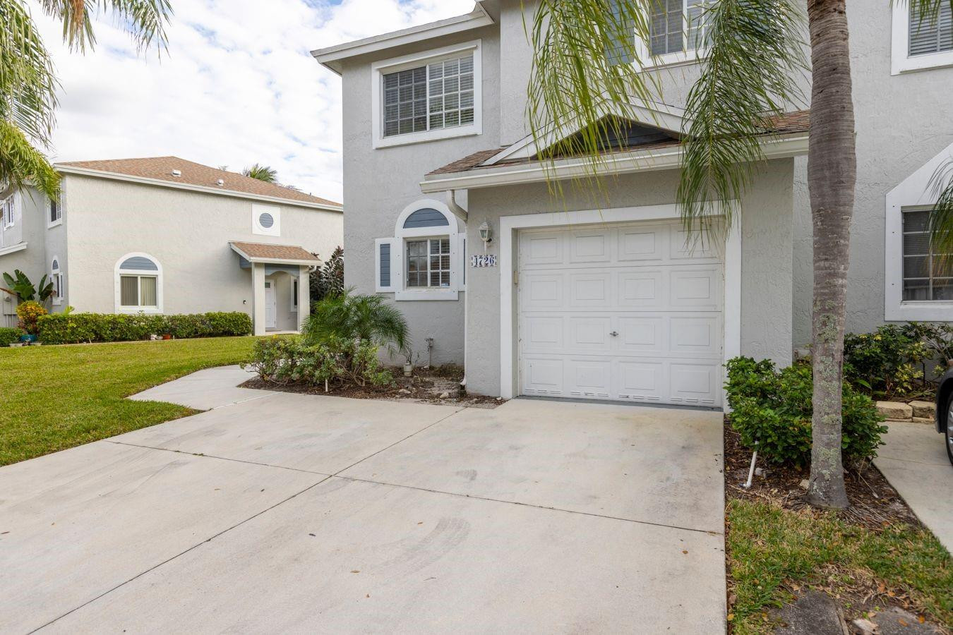 4726 SW 13th Ct