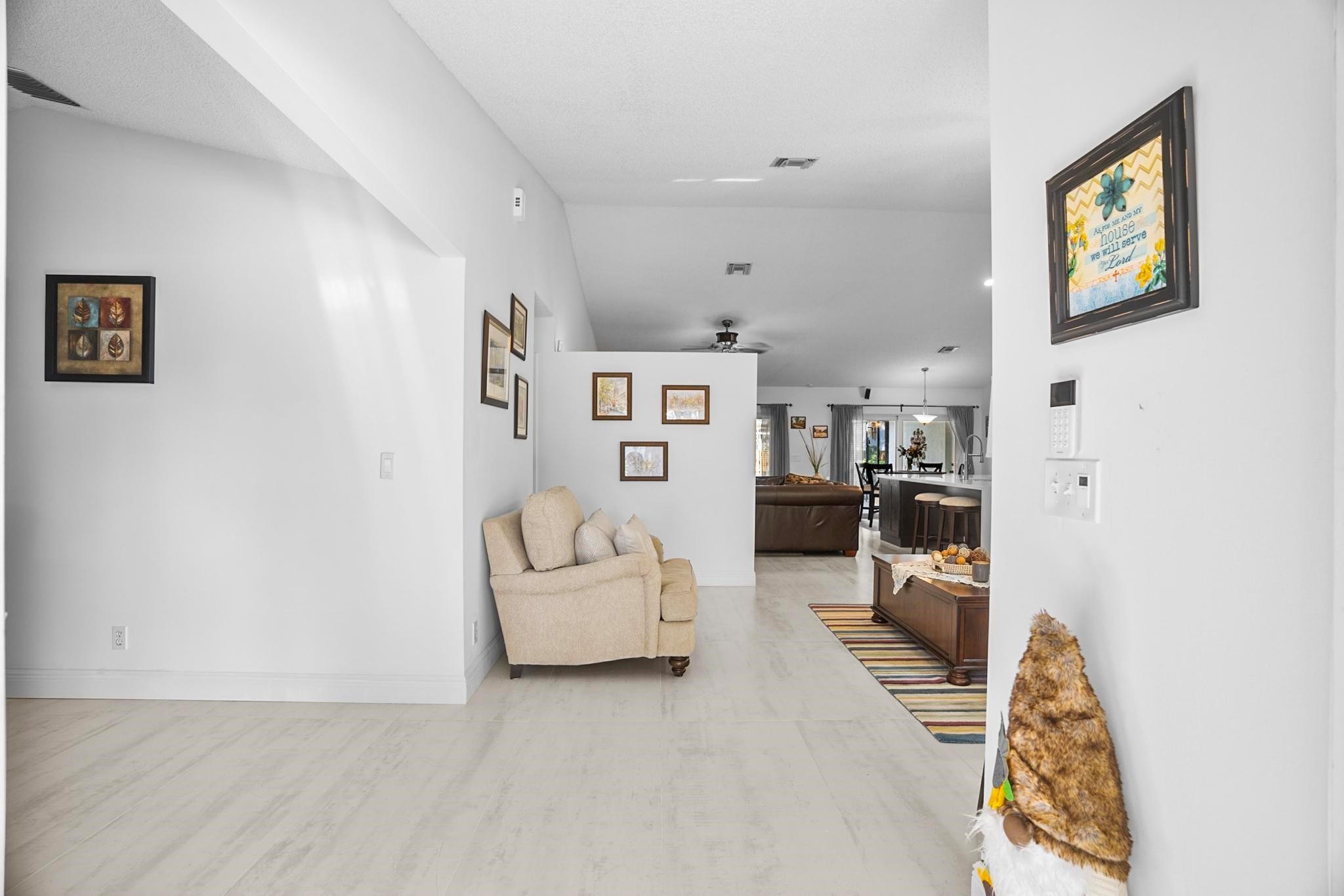 9925 NW 52nd St