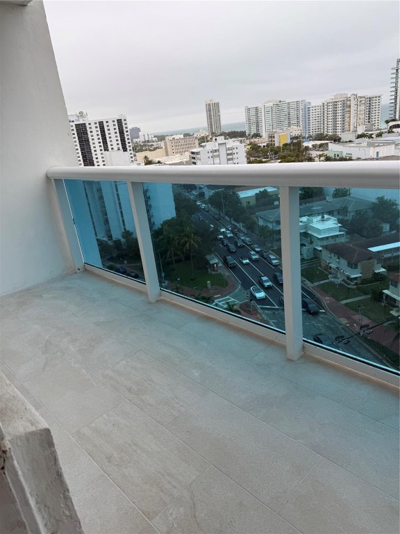 6770 Indian Creek Dr 14A