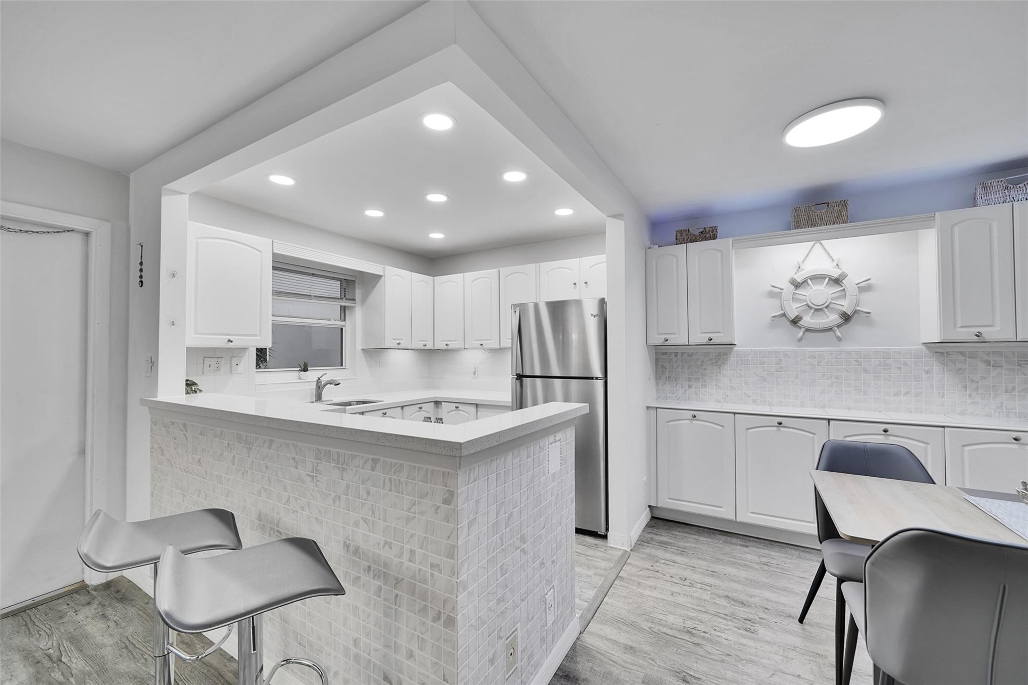 2870 NE 14th Street Cswy 303