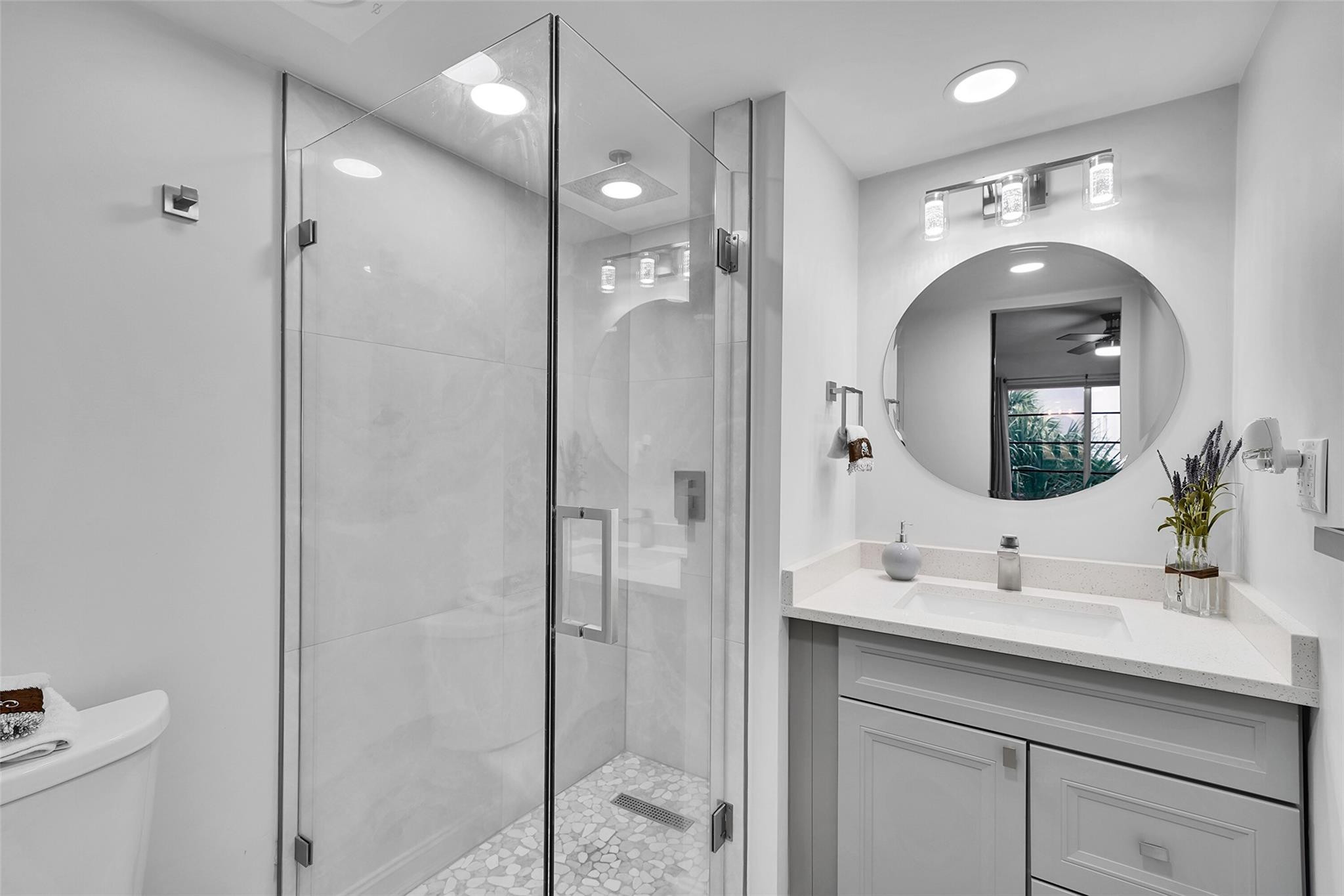 2870 NE 14th Street Cswy 303