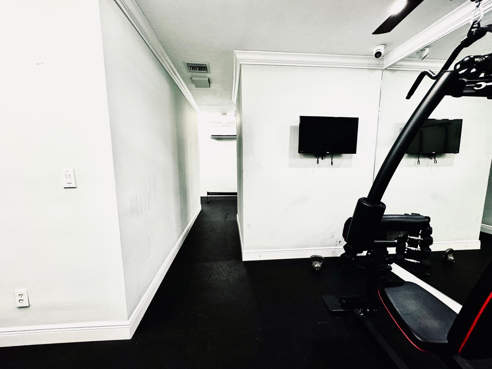 2870 NE 14th Street Cswy 303