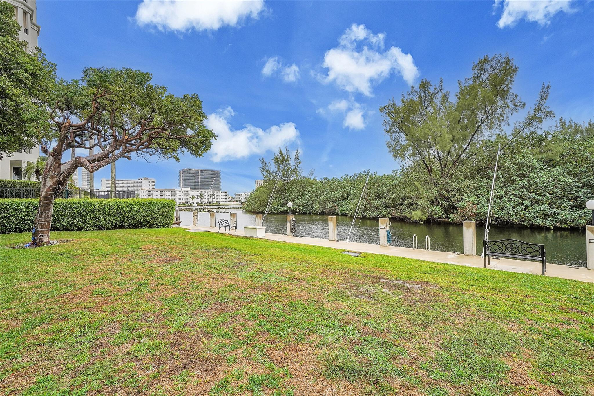 2870 NE 14th Street Cswy 303