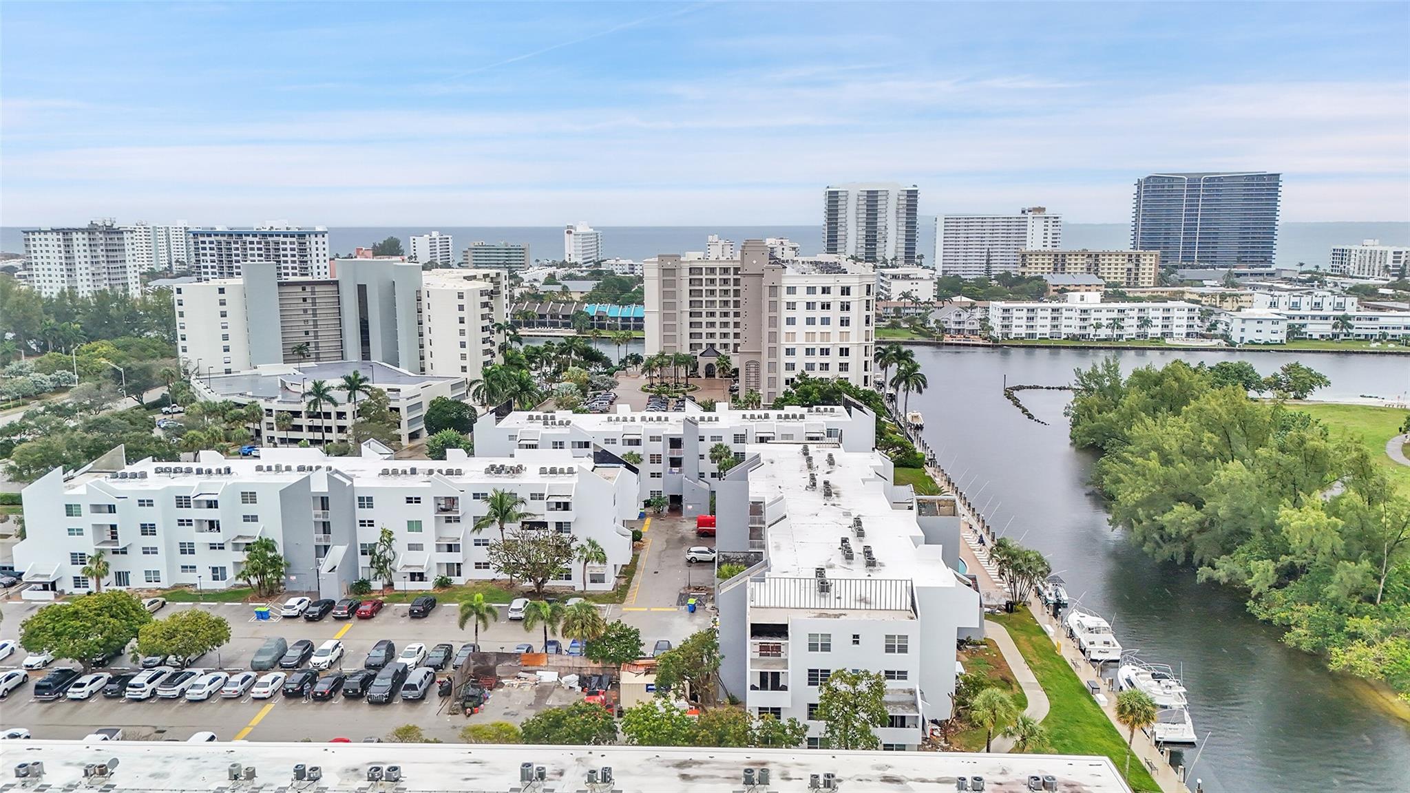 2870 NE 14th Street Cswy 303