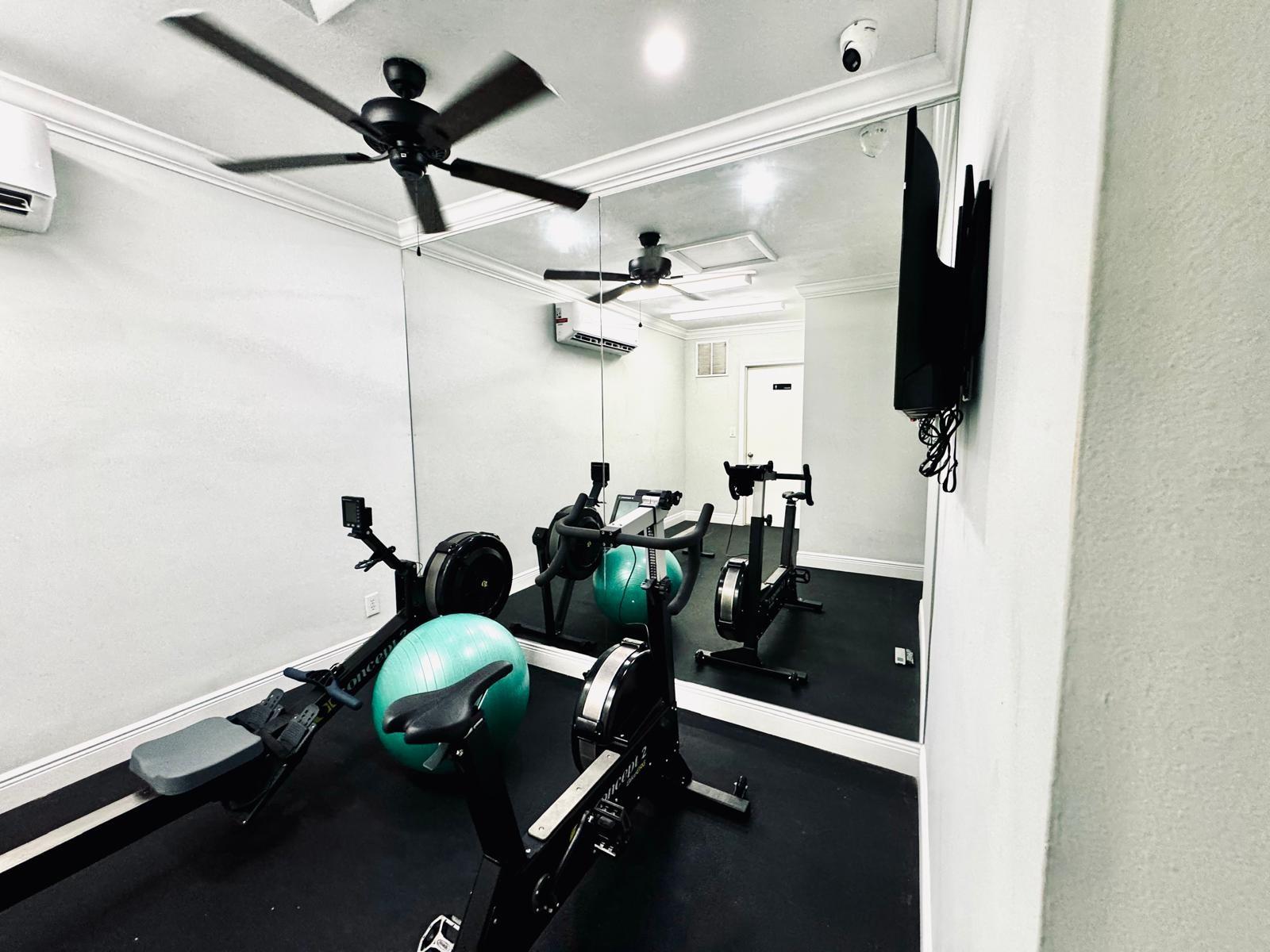 2870 NE 14th Street Cswy 303