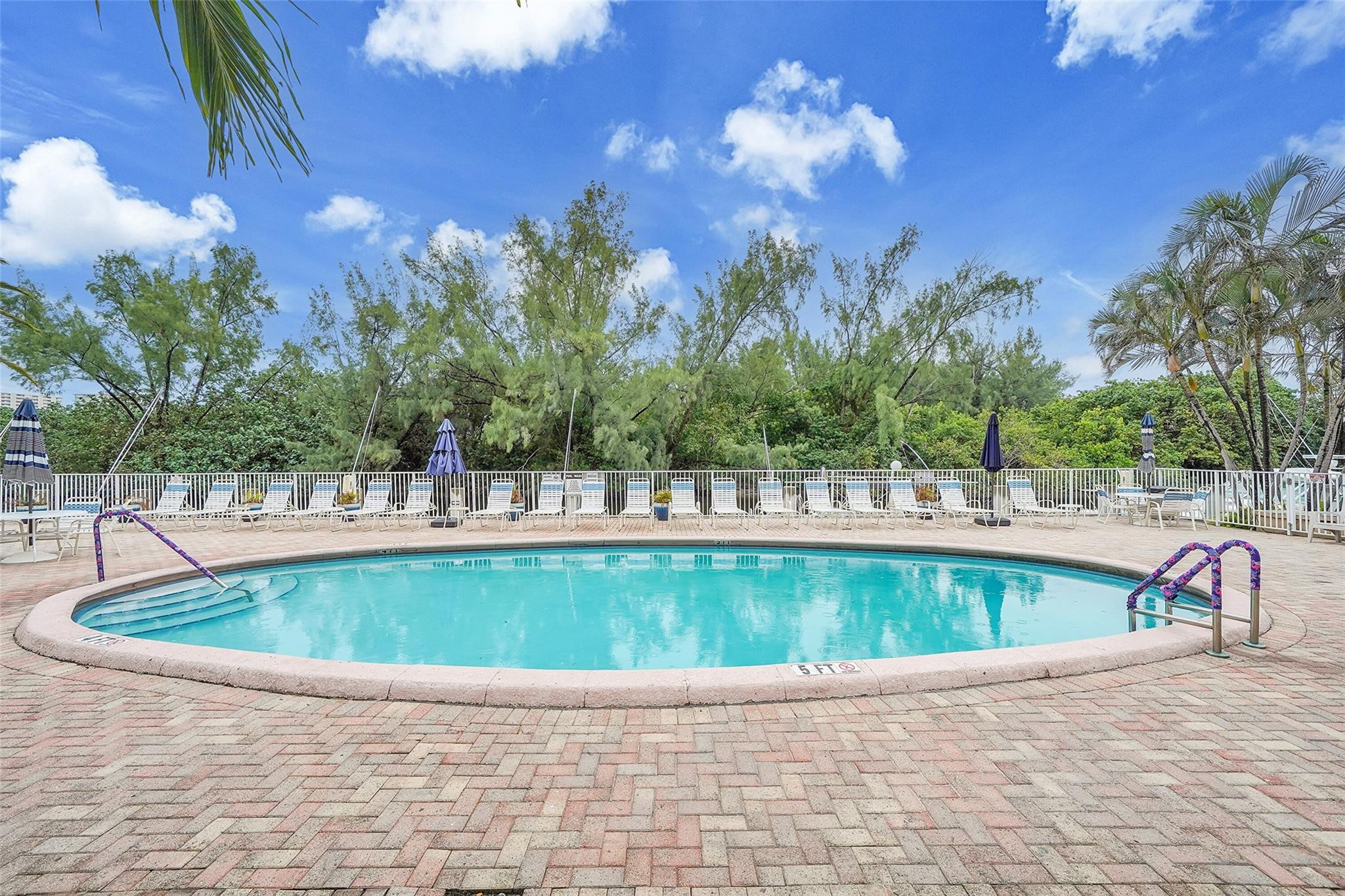 2870 NE 14th Street Cswy 303