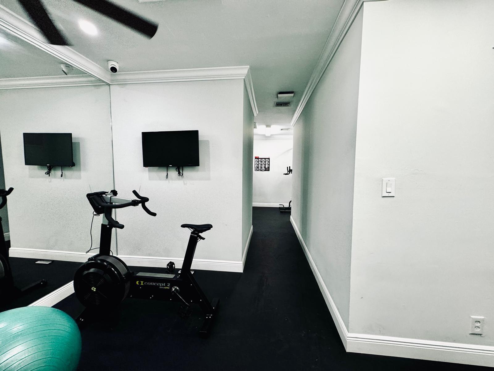 2870 NE 14th Street Cswy 303