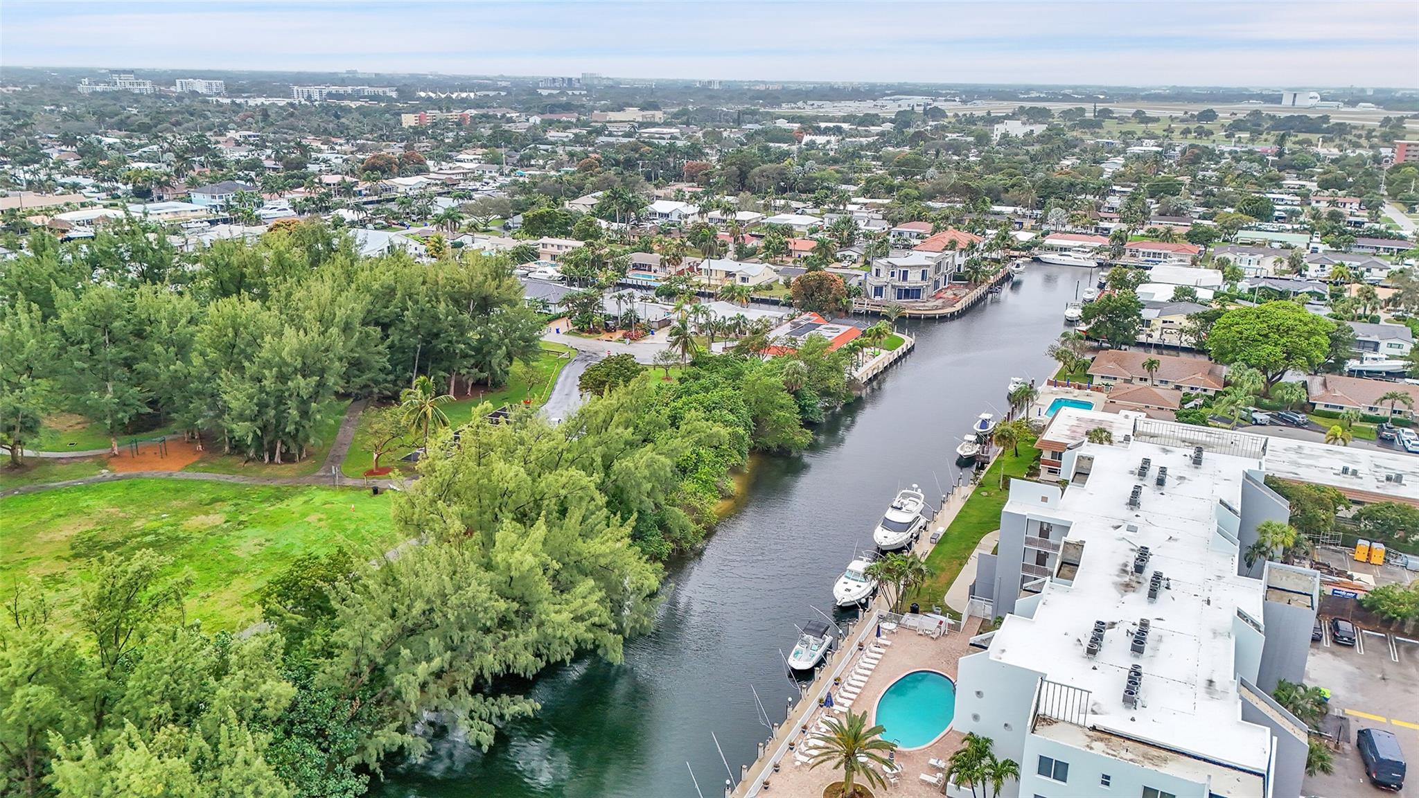 2870 NE 14th Street Cswy 303