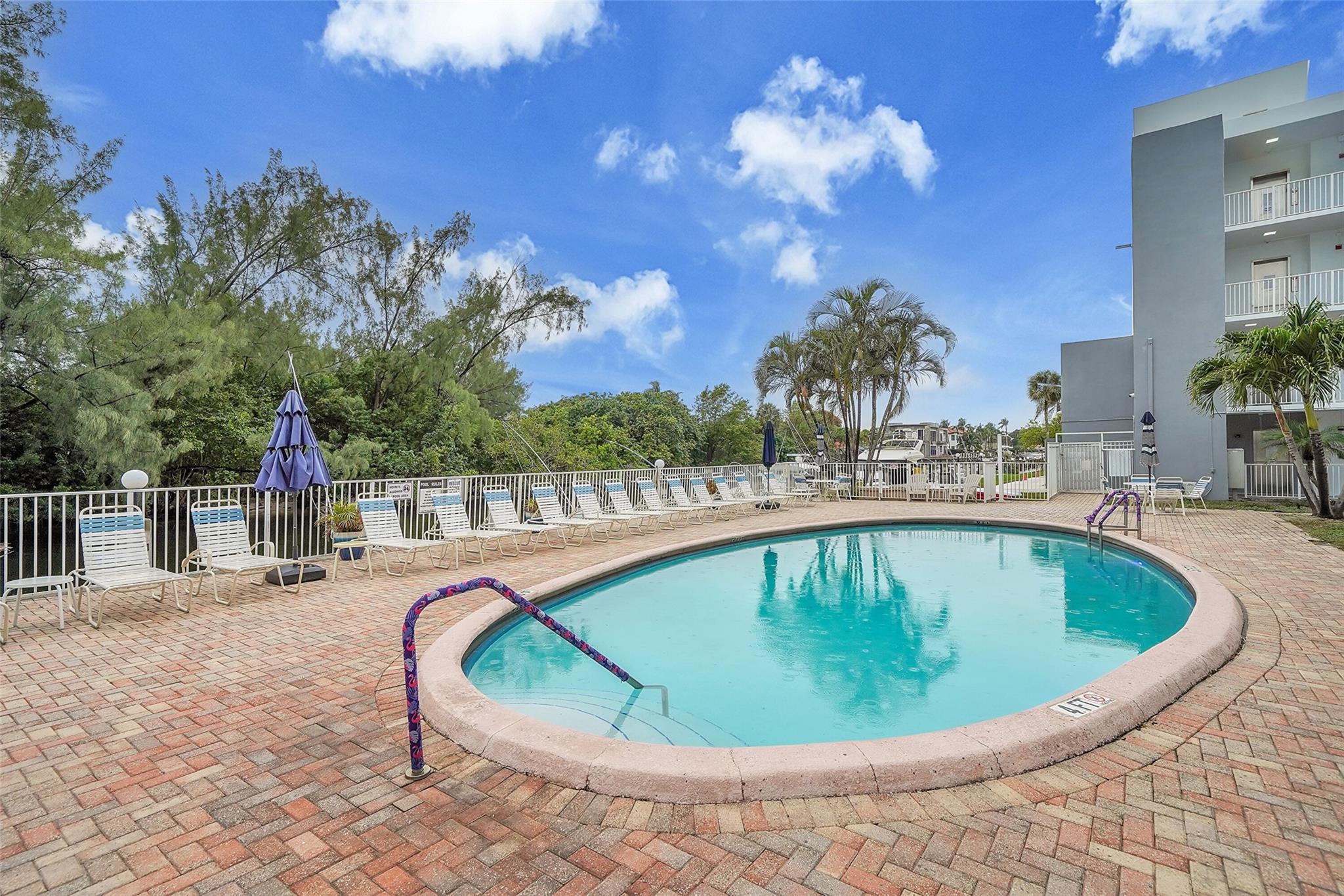 2870 NE 14th Street Cswy 303