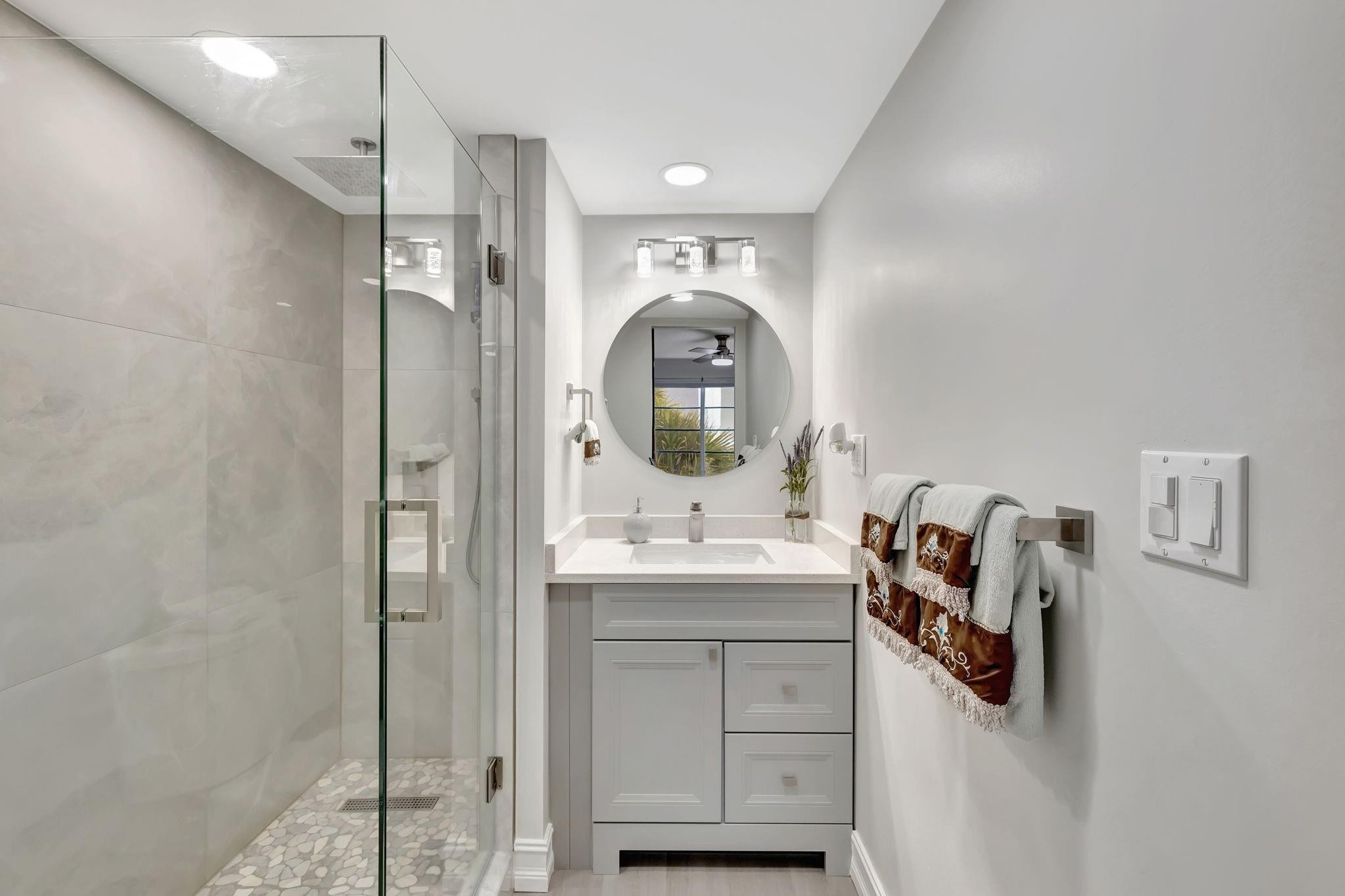 2870 NE 14th Street Cswy 303