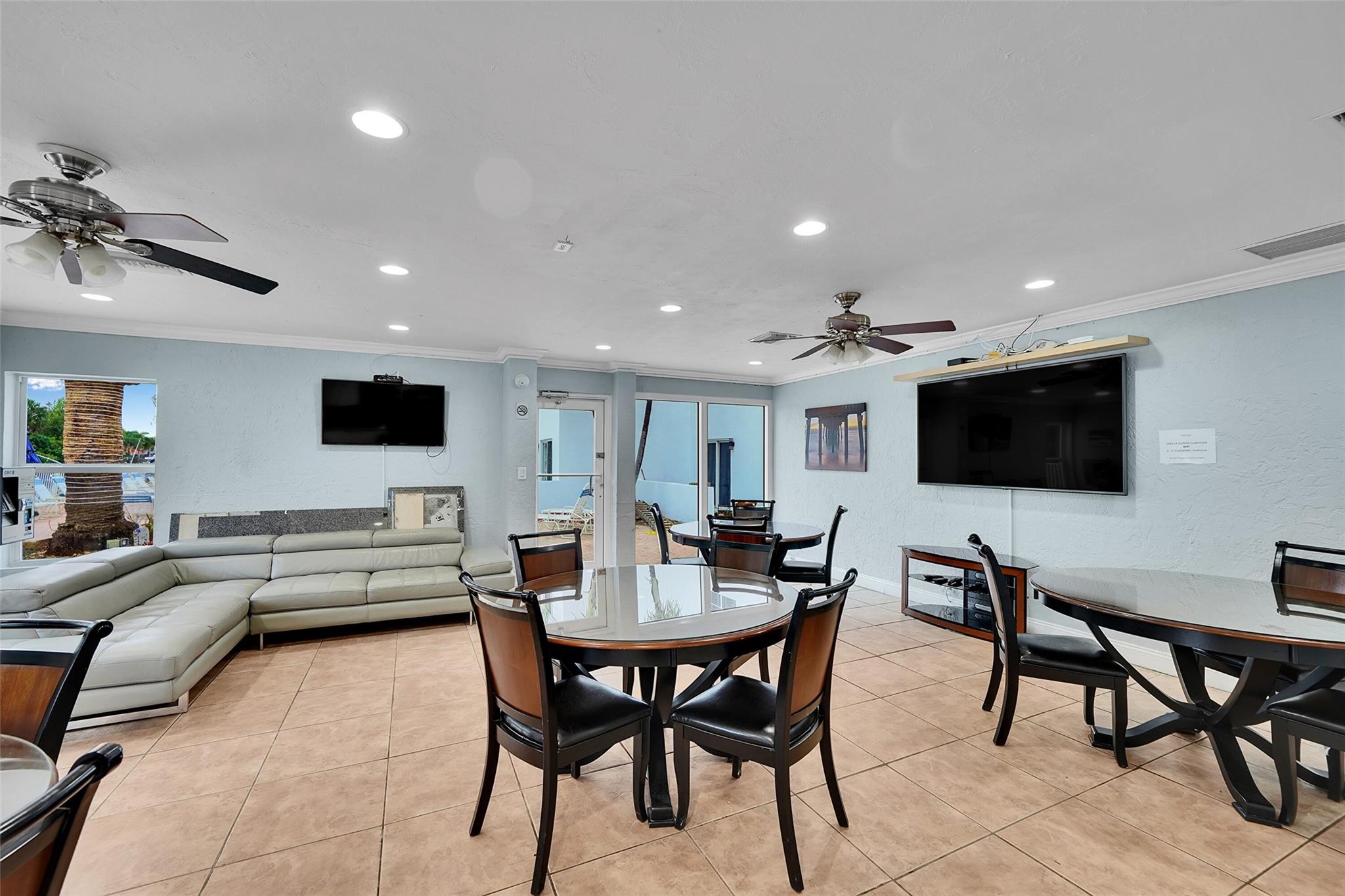 2870 NE 14th Street Cswy 303