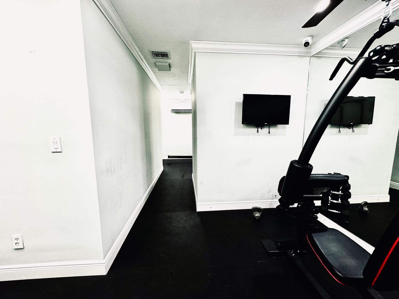 2870 NE 14th Street Cswy 303